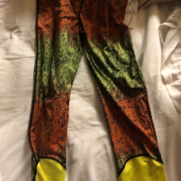 Brand new Jordan’s size 5 1/2 - Picture 5 of 7